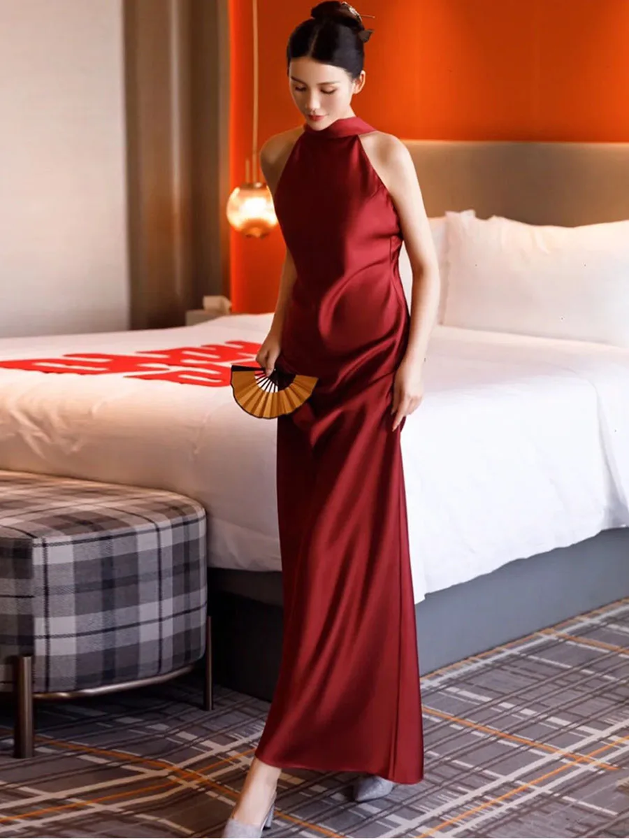 Elegant Long Red Evening Dress Neckline Chinese Style Wedding Dress Slimming A-Line Gown for Engagement And Housewarming Parties
Elegant Long Red Evening Dress Neckline Chinese Style Wedding Dress Slimming A-Line Gown for Engagement And Housewarming Parties