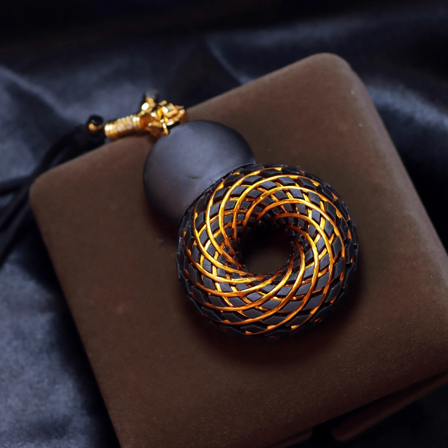 Coil Severe Insomnia Aid Artifact Whole Body Relaxation Winding Coil Sleep Small Circle Coil Vortex
Coil Severe Insomnia Aid Artifact Whole Body Relaxation Winding Coil Sleep Small Circle Coil Vortex