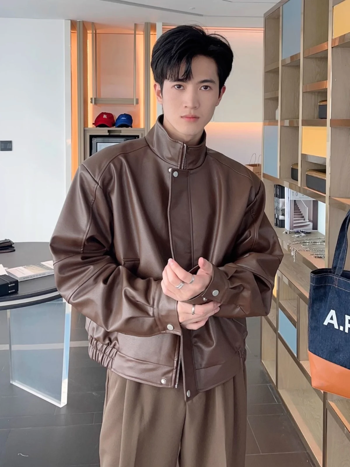 Мужские куртки и пальто: Стильная сетчатая одежда для бега, рыбалки, в стиле Bar Dept Legacy, легкие бейсбольные куртки, оригинальные модели Angels, Steampunk, Chanel, Cool
Мужские куртки и пальто: Стильная сетчатая одежда для бега, рыбалки, в стиле Bar Dept Legacy, легкие бейсбольные куртки, оригинальные модели Angels, Steampunk, Chanel, Cool