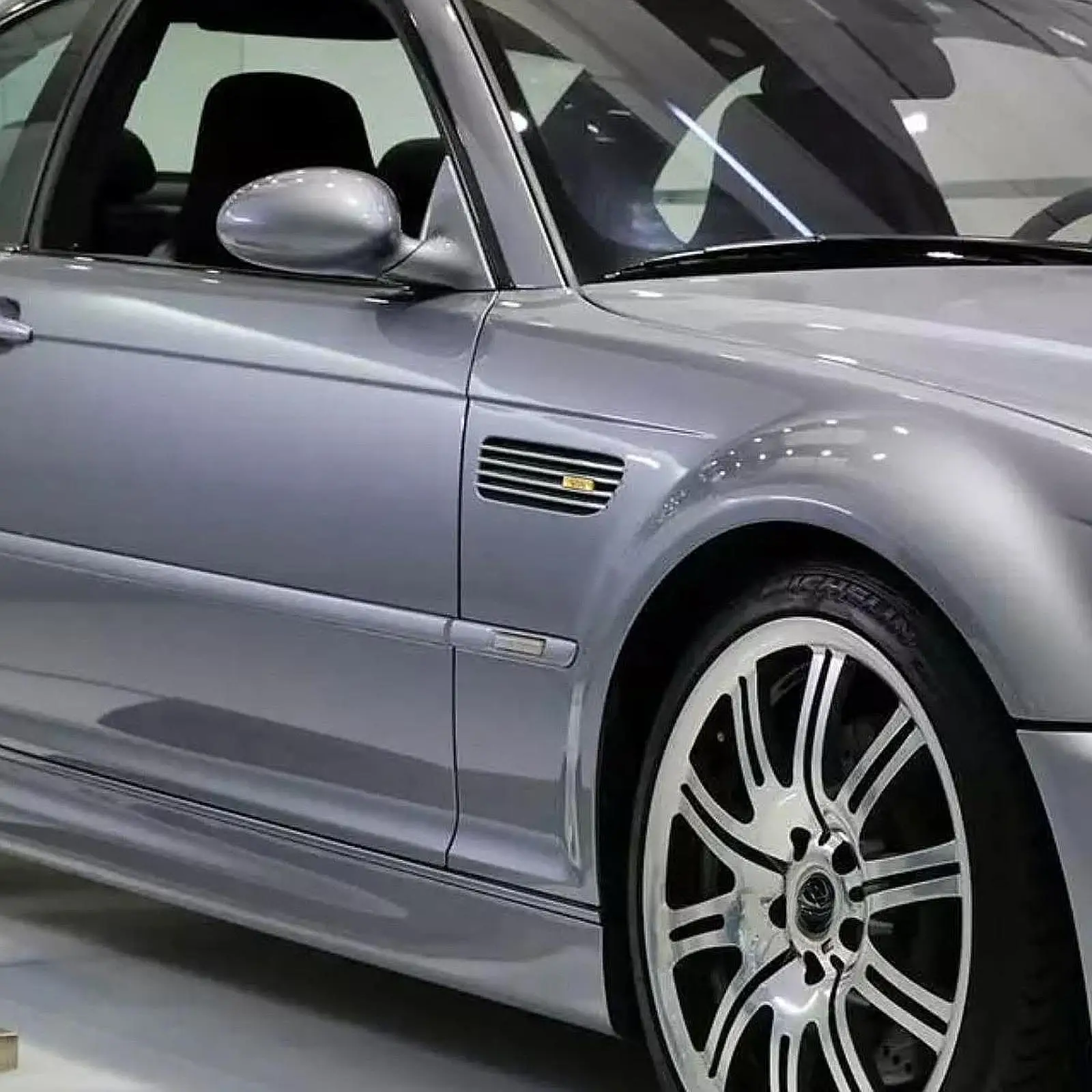 Side Fender Grille Trim 51137895913 High Performance Easy to Install 51132694608 51132694607 for M3 E46 Car Accessories
Side Fender Grille Trim 51137895913 High Performance Easy to Install 51132694608 51132694607 for M3 E46 Car Accessories