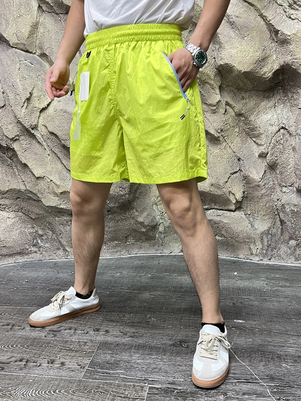 Outdoor Quick-Dry Lightweight Casual Camping Zipper Pocket Shorts for Couples Breathable Comfortable Nylon Fiber Shorts
Outdoor Quick-Dry Lightweight Casual Camping Zipper Pocket Shorts for Couples Breathable Comfortable Nylon Fiber Shorts