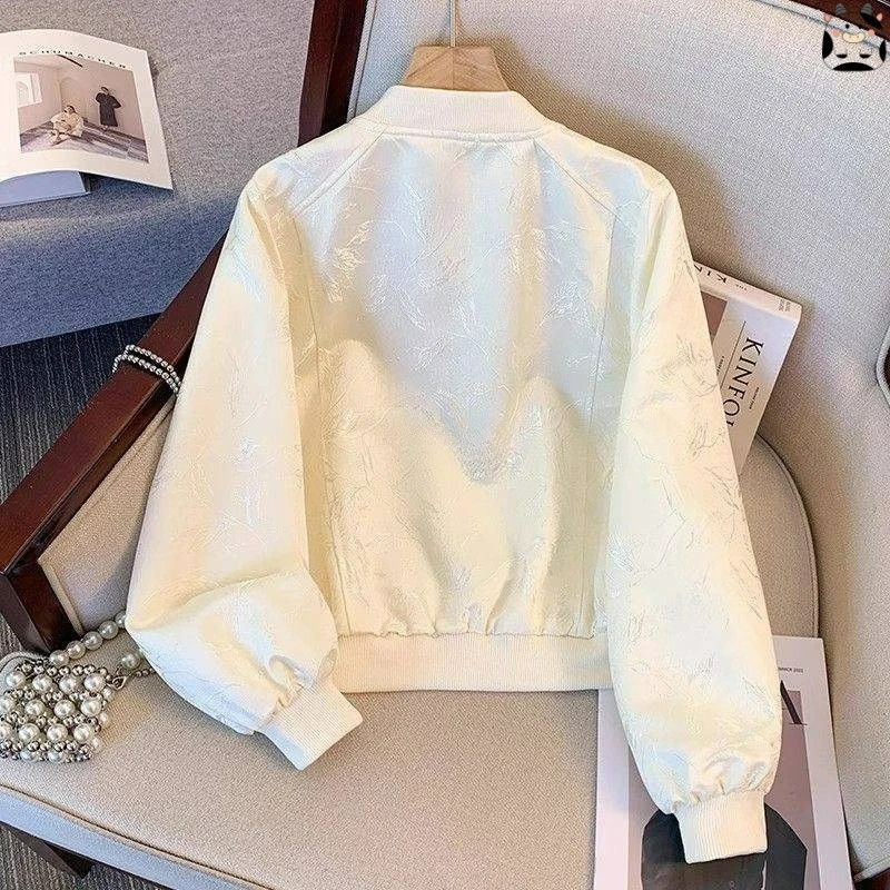 Chinese Traditional Style Baseball Jacket Spring/Summer New Style Button-up Short Jacquard Jacket Top Fashion Stylish Women Wear
Chinese Traditional Style Baseball Jacket Spring/Summer New Style Button-up Short Jacquard Jacket Top Fashion Stylish Women Wear