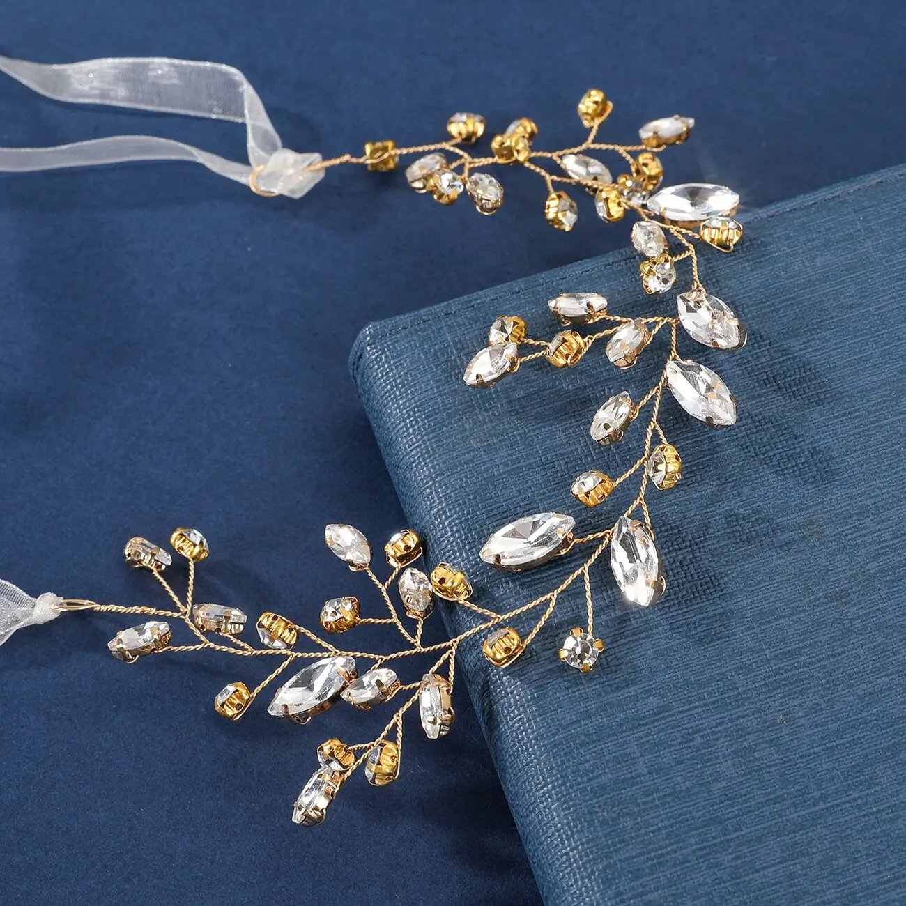 Винтажные повязки на голову золотого, серебряного цвета для свадьбы, женская тиара с кристаллами невесты, повязки для волос ручной работы, украшения для волос, вечерние аксессуары для волос
Винтажные повязки на голову золотого, серебряного цвета для свадьбы, женская тиара с кристаллами невесты, повязки для волос ручной работы, украшения для волос, вечерние аксессуары для волос