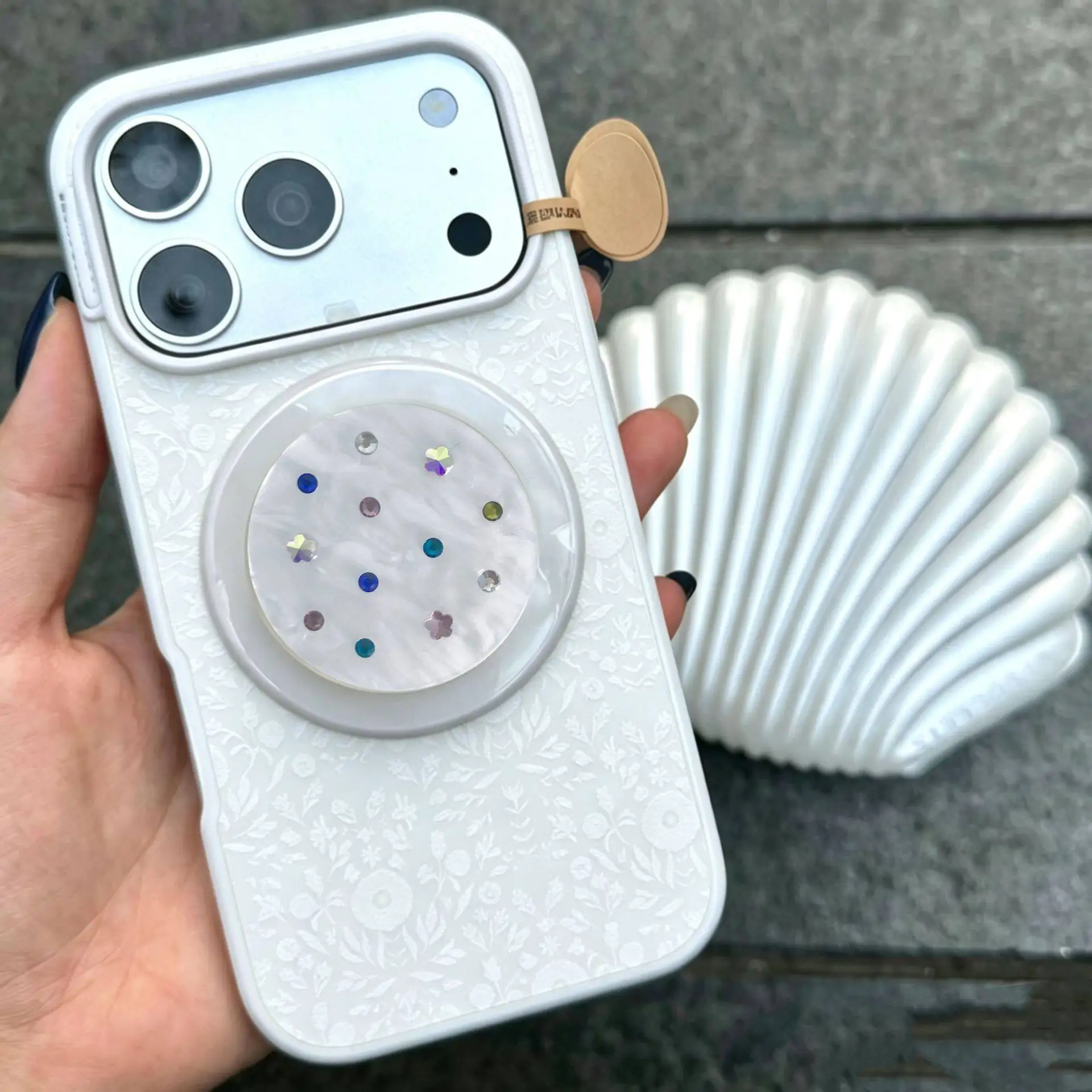 New Flash Diamond Airbag Magnetic Bracket with Scalable Folding Simulation Diamond Decorative Phone Stand
New Flash Diamond Airbag Magnetic Bracket with Scalable Folding Simulation Diamond Decorative Phone Stand