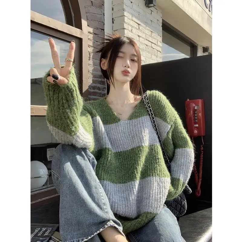 Oversized Sweater Women Winter V Neck Full Sleeve Green Pullovers Female Korean Fashion Knitted Tops Knitwear Ladies
Oversized Sweater Women Winter V Neck Full Sleeve Green Pullovers Female Korean Fashion Knitted Tops Knitwear Ladies