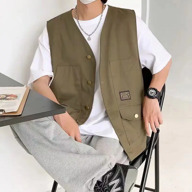 Japanese Streetwear Sleeveless Vest for Men Summer Lightweight Jacket with Multi Pockets Versatile Layering for Casual Formal
Japanese Streetwear Sleeveless Vest for Men Summer Lightweight Jacket with Multi Pockets Versatile Layering for Casual Formal