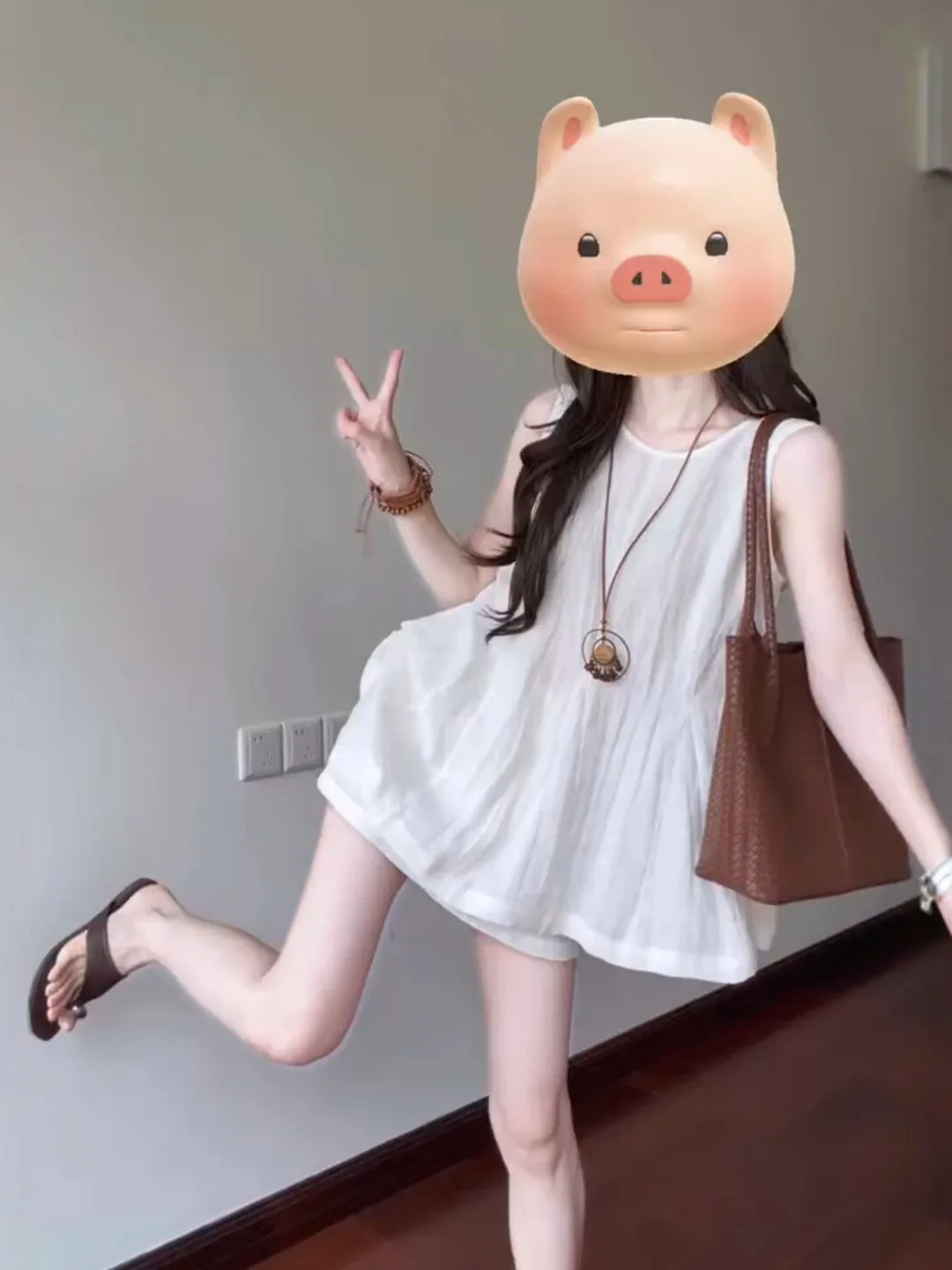 Casual White round Neck Sleeveless Vest Skirt Set Women Summer New Loose Feel Two Piece Set Breathable Mid-Length High Waist
Casual White round Neck Sleeveless Vest Skirt Set Women Summer New Loose Feel Two Piece Set Breathable Mid-Length High Waist