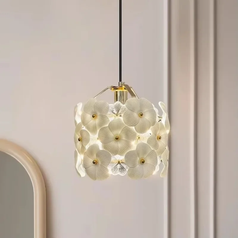French romantic bedroom, bedside flower chandelier decoration, light luxury entrance, bar counter, restaurant, small c
French romantic bedroom, bedside flower chandelier decoration, light luxury entrance, bar counter, restaurant, small c