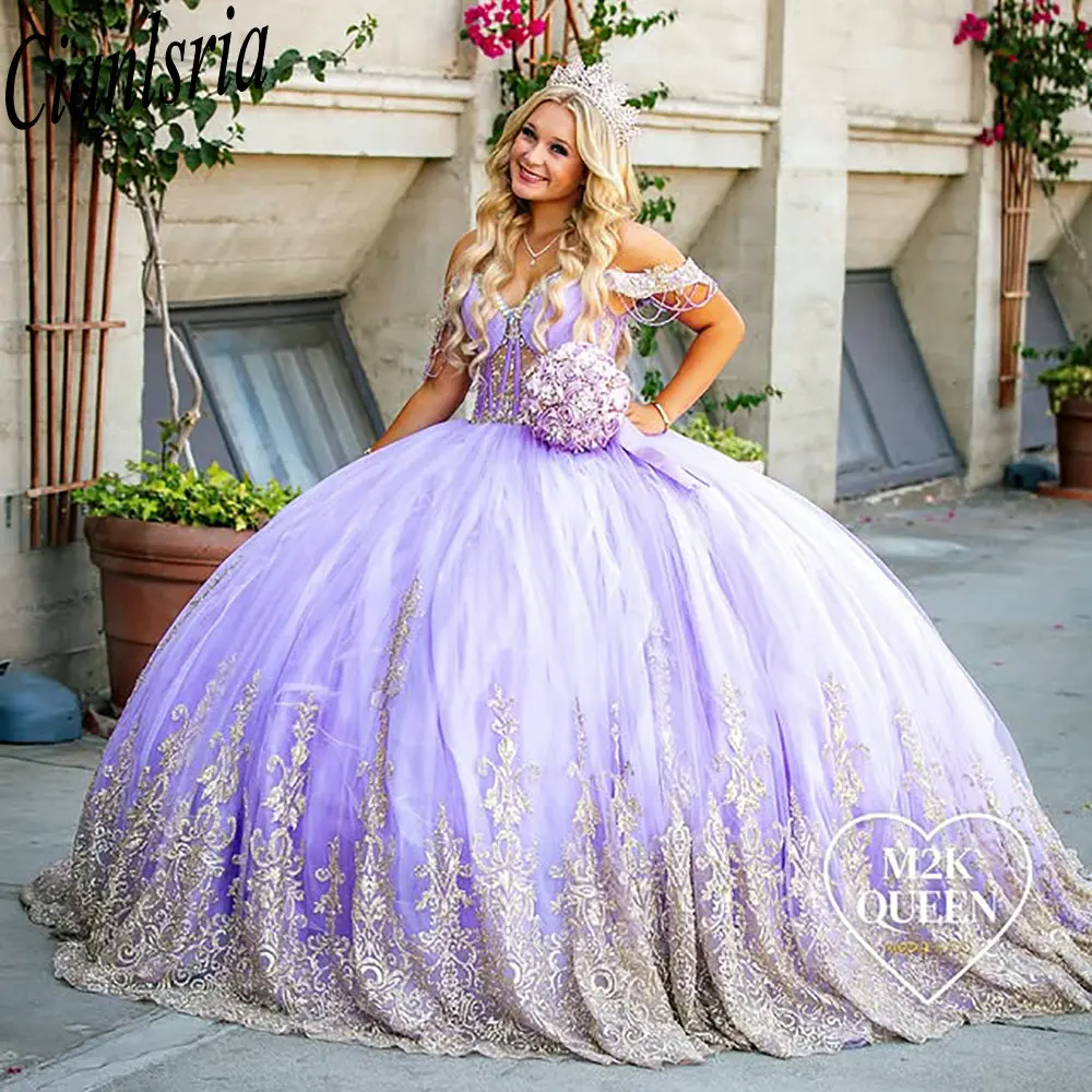 Lilac Off The Shoulder Pearls Beading Quinceanera Dresses Ball Gown Appliques Lace Sweet 15 Años Mexican Customized
Lilac Off The Shoulder Pearls Beading Quinceanera Dresses Ball Gown Appliques Lace Sweet 15 Años Mexican Customized