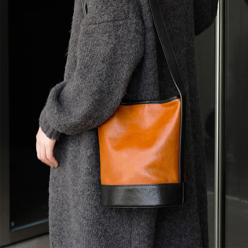 Minimalist Stylish Color Block Genuine Cowhide Leather Crossbody Small Bucket Shoulder Bags Women Trendy Fashion Daily Accessory
Minimalist Stylish Color Block Genuine Cowhide Leather Crossbody Small Bucket Shoulder Bags Women Trendy Fashion Daily Accessory