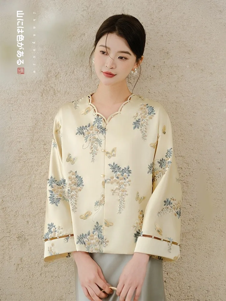 Уникальная красивая женская куртка с вышивкой цветами сливы, новинка весны 2025 года, цветная верхняя одежда в китайском стиле, топ в стиле Sle Mountain
Уникальная красивая женская куртка с вышивкой цветами сливы, новинка весны 2025 года, цветная верхняя одежда в китайском стиле, топ в стиле Sle Mountain