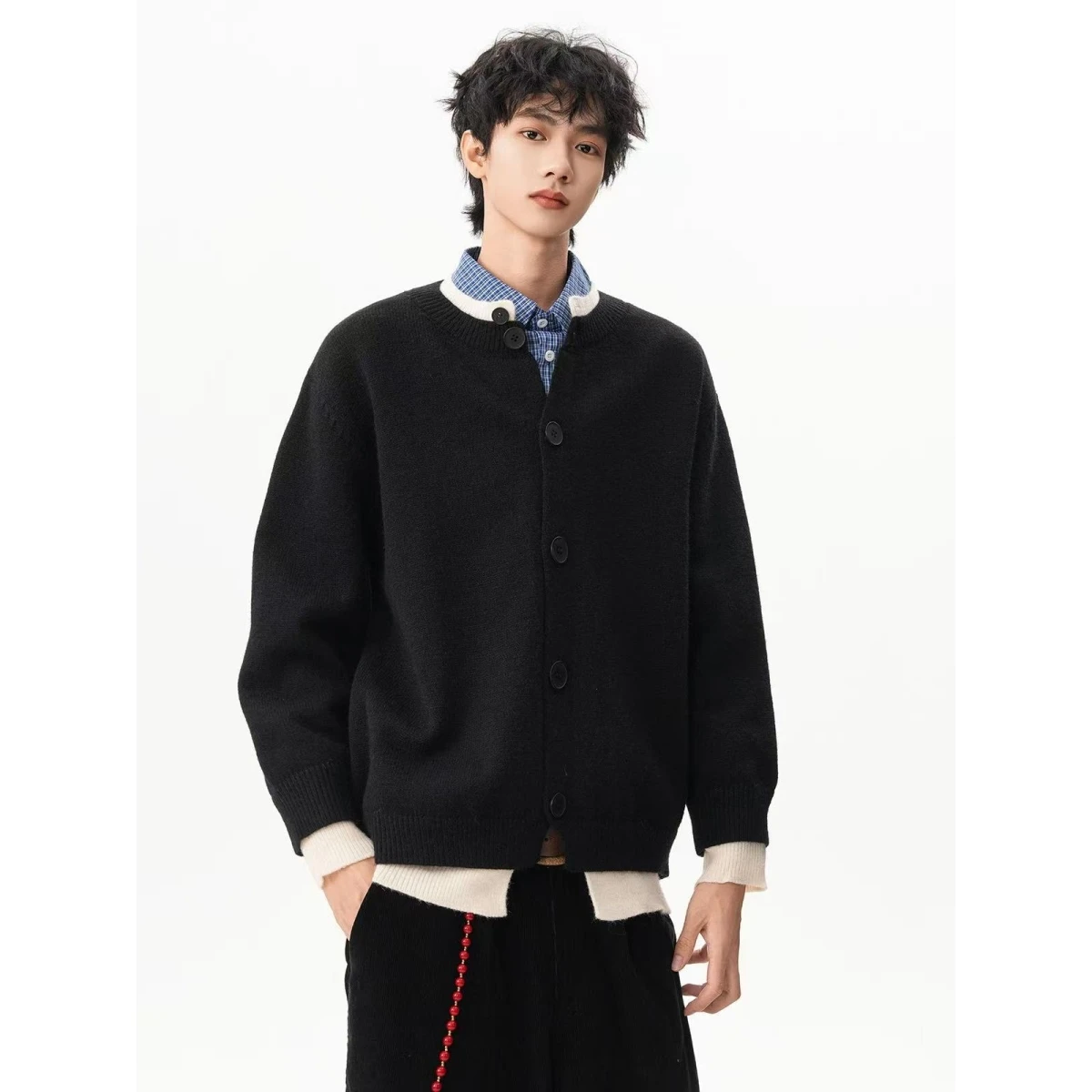 Американский Sle Color Blo Открытый кардиган Свитер Мужской осенний вязаный свободный крой в стиле ретро Повседневная верхняя одежда Lazy Sle Faionable...
Американский Sle Color Blo Открытый кардиган Свитер Мужской осенний вязаный свободный крой в стиле ретро Повседневная верхняя одежда Lazy Sle Faionable...