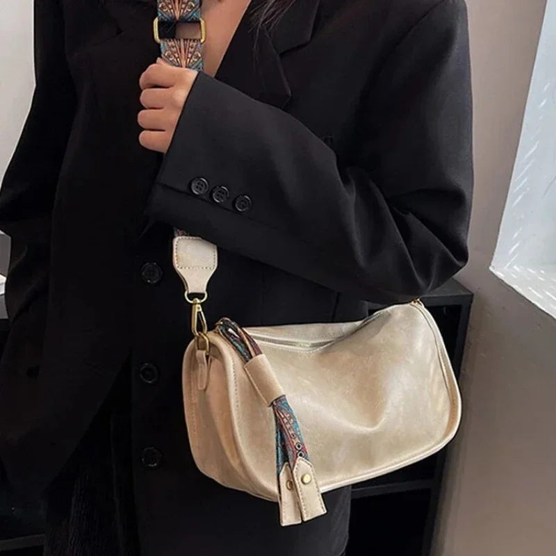 Женская новая модная ручная регулируемая сумка на плечо в богемном стиле с наклонным плечом, забавная сумка с клецками
Женская новая модная ручная регулируемая сумка на плечо в богемном стиле с наклонным плечом, забавная сумка с клецками