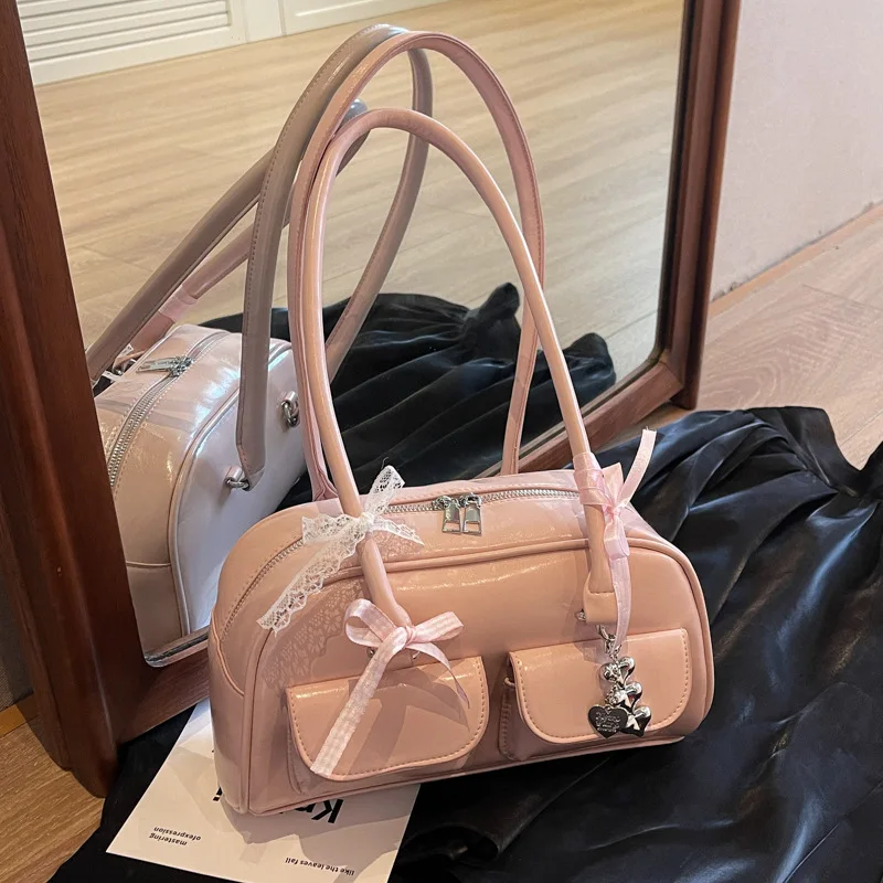 Dazzling Needle Xu Yunzhen's Same Style Bowling Bag Korean Blogger's Small and Versatile Boston Tote Underarm Shoulder Bag
Dazzling Needle Xu Yunzhen's Same Style Bowling Bag Korean Blogger's Small and Versatile Boston Tote Underarm Shoulder Bag