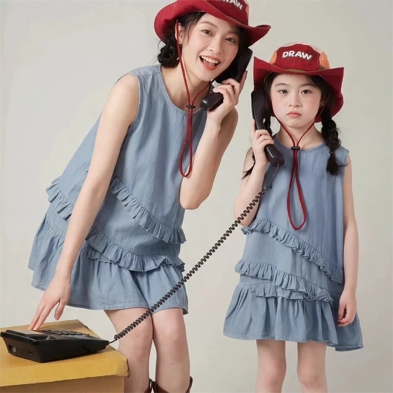Mommy and Me Matching Denim Dress Sleeveless Ruffle Hem Tiered Sundress Family Summer Beach Vacation Casual Parent-Child Clothes
Mommy and Me Matching Denim Dress Sleeveless Ruffle Hem Tiered Sundress Family Summer Beach Vacation Casual Parent-Child Clothes