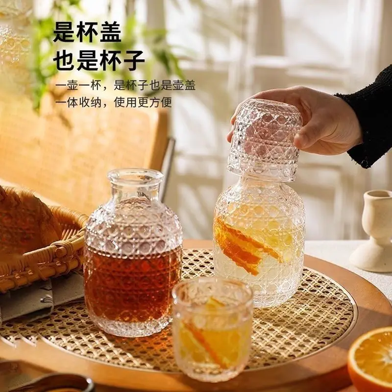 Glass pot with cork retro relief engraving high value thickened cold brew teacup 1 pot 1 cup household transparent water set
Glass pot with cork retro relief engraving high value thickened cold brew teacup 1 pot 1 cup household transparent water set