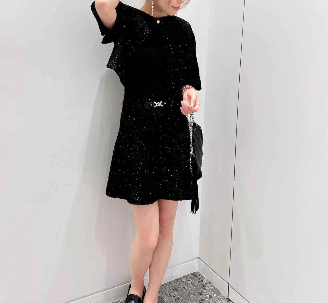 Women's striped knitted dress with round neck long sleeves and pockets decorated midi robe round neck cardigan sweater
Women's striped knitted dress with round neck long sleeves and pockets decorated midi robe round neck cardigan sweater