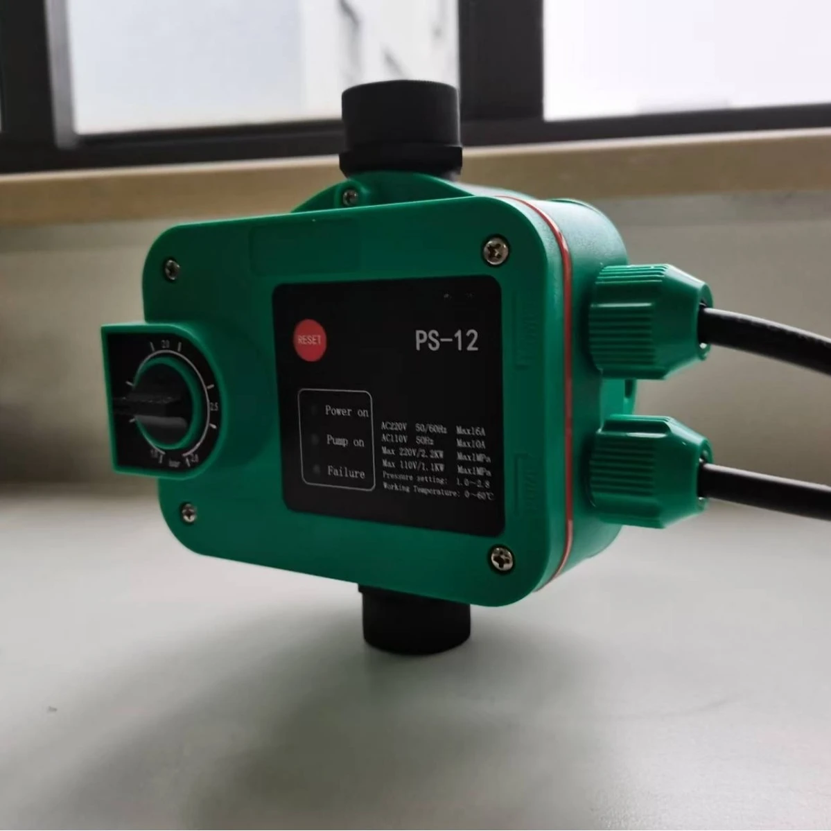 Pump controller Automatic pressure switch Electronic flow pressure switch SY-PS-12
Pump controller Automatic pressure switch Electronic flow pressure switch SY-PS-12