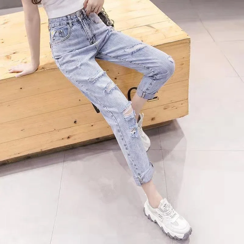 Straight Leg Female Cowboy Pants Summer Women's Jeans Korean Popular Clothes Medium Wash Luxury Designer Aesthetic Emo Trousers
Straight Leg Female Cowboy Pants Summer Women's Jeans Korean Popular Clothes Medium Wash Luxury Designer Aesthetic Emo Trousers