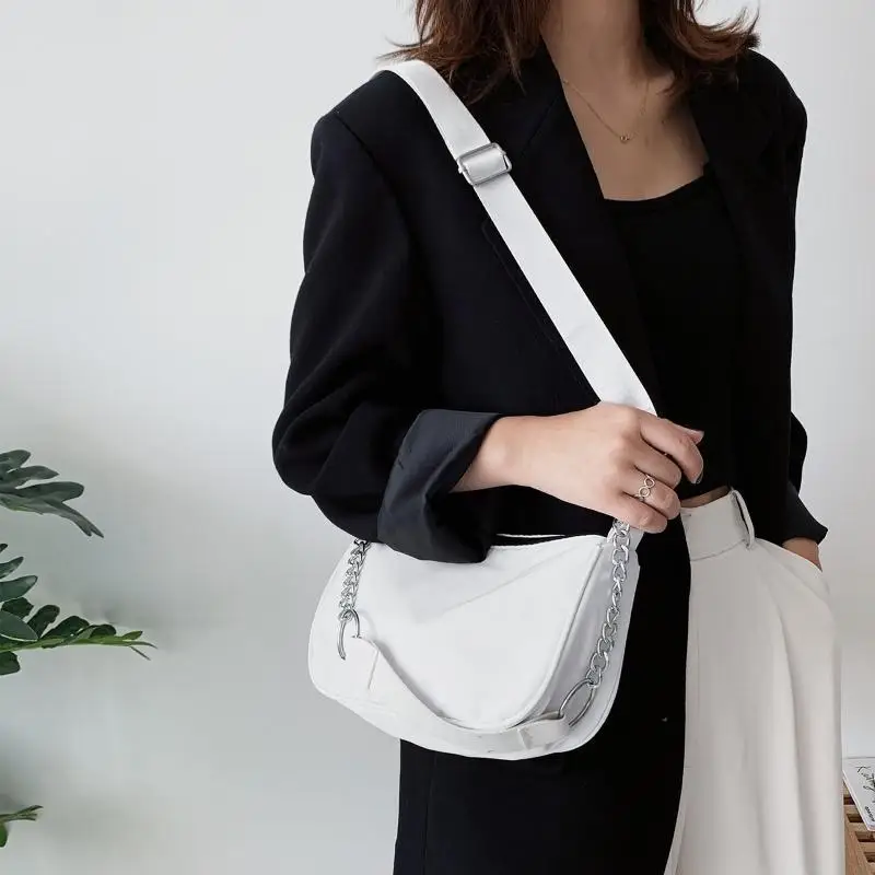 340D Nylon Crossbody Bag Chain Bag Shoulder Bag with Zipper Storage for Women Girls Outdoor Traveling Portable Bags
340D Nylon Crossbody Bag Chain Bag Shoulder Bag with Zipper Storage for Women Girls Outdoor Traveling Portable Bags