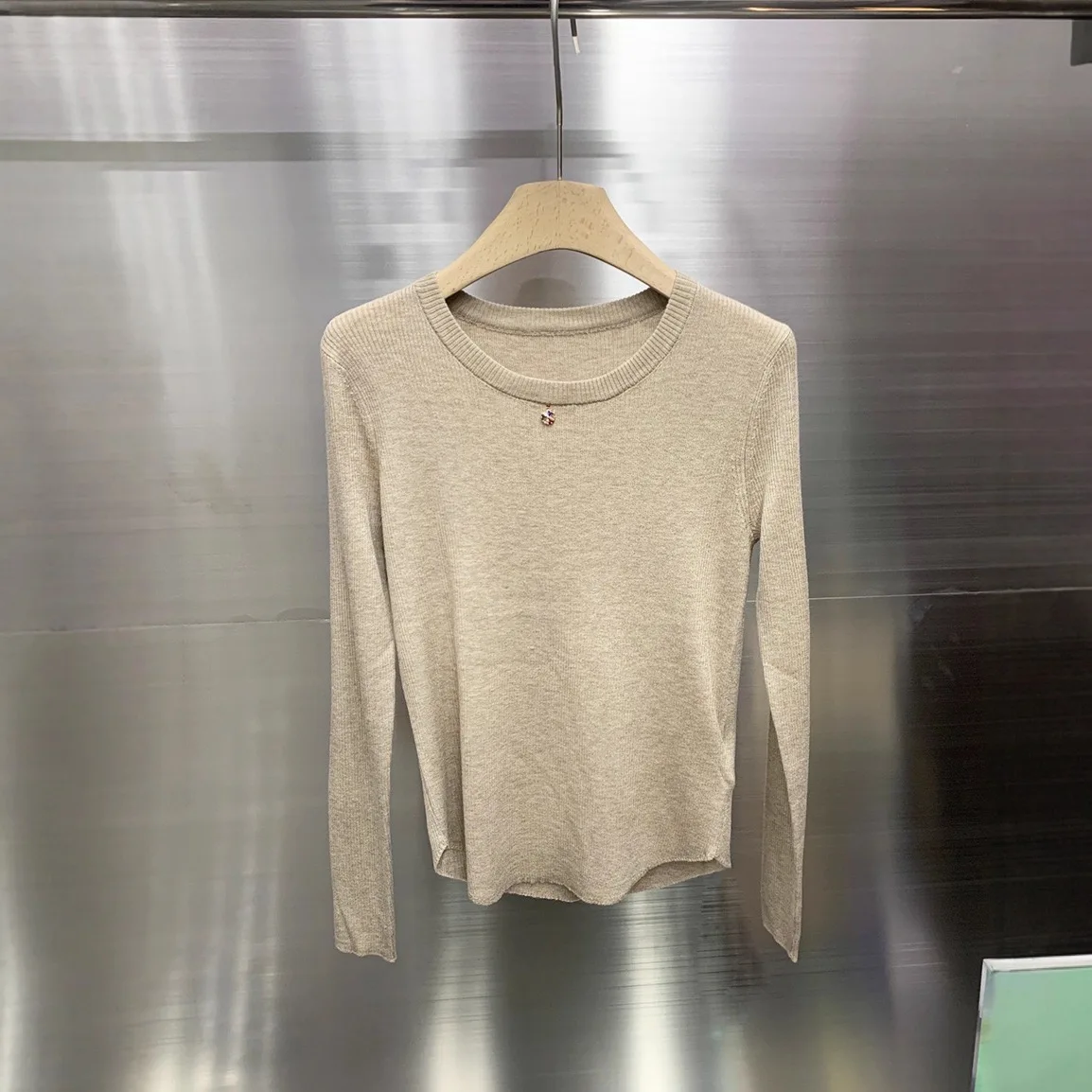 Slimming Effect ER Wool Knitwear round Ne Long Sve Pure Color Women's Base irt Knitted Top Commute Sle Autumn 2025
Slimming Effect ER Wool Knitwear round Ne Long Sve Pure Color Women's Base irt Knitted Top Commute Sle Autumn 2025