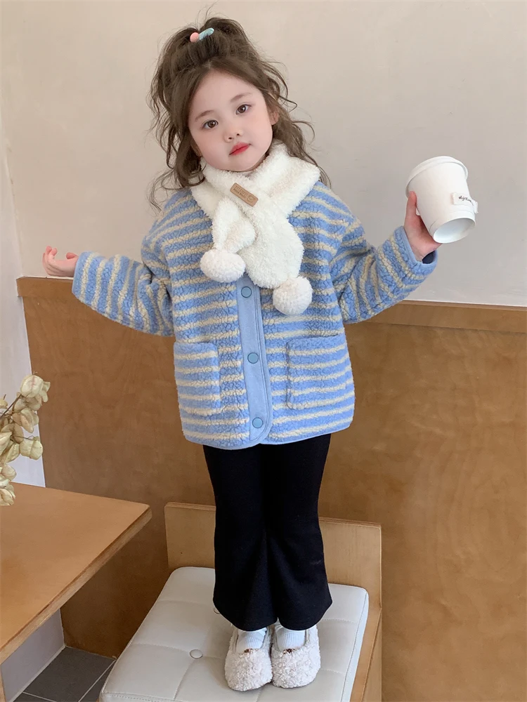 Утепленный полосатый свитер с длинным рукавом для маленьких девочек, новая модная коллекция 2025 года
Утепленный полосатый свитер с длинным рукавом для маленьких девочек, новая модная коллекция 2025 года