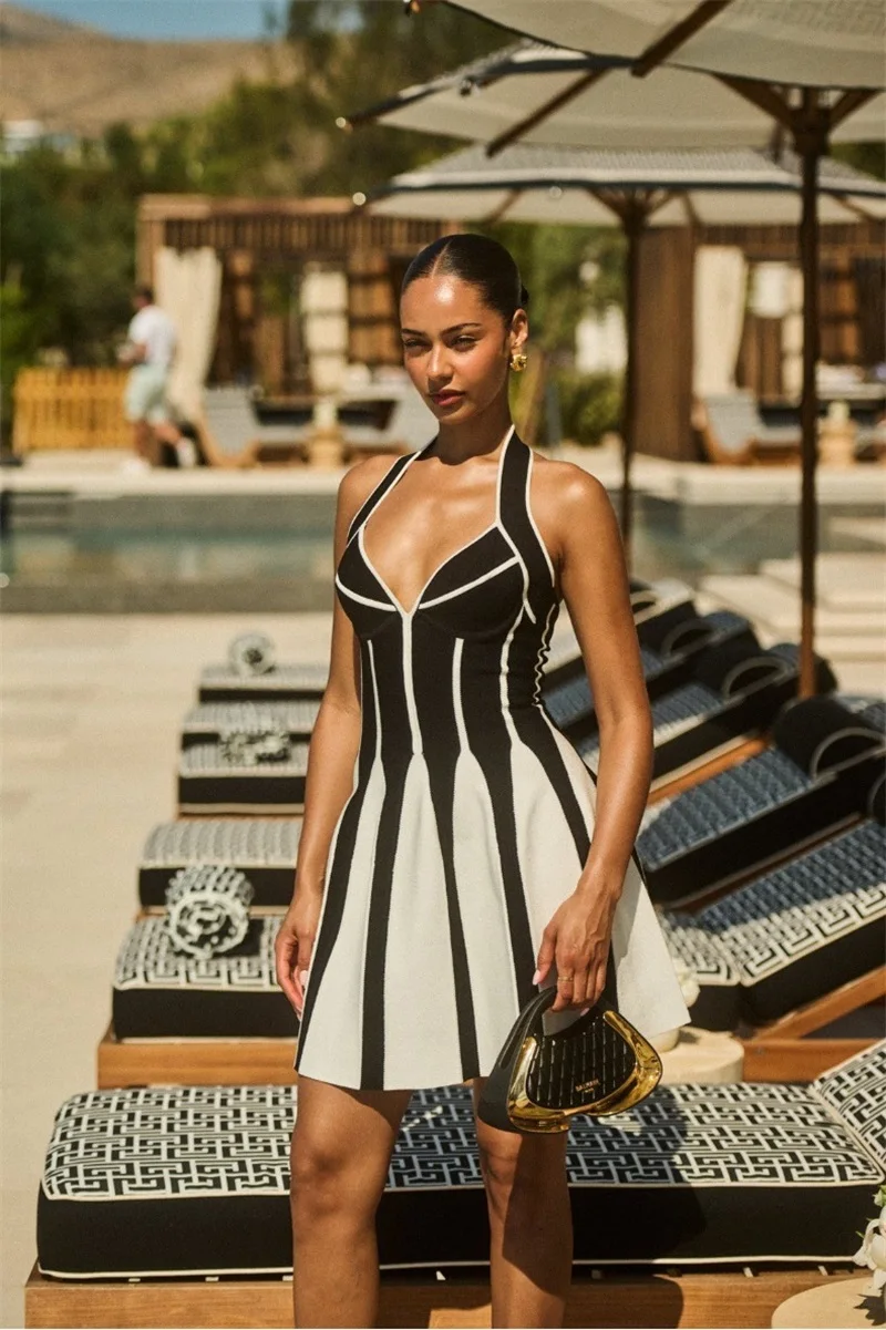 White Black Bandage Evening Dress Sexy Halter Neck Sleeveless Short Formal Birthday Ruffles Hem Prom Gown Robe
White Black Bandage Evening Dress Sexy Halter Neck Sleeveless Short Formal Birthday Ruffles Hem Prom Gown Robe
