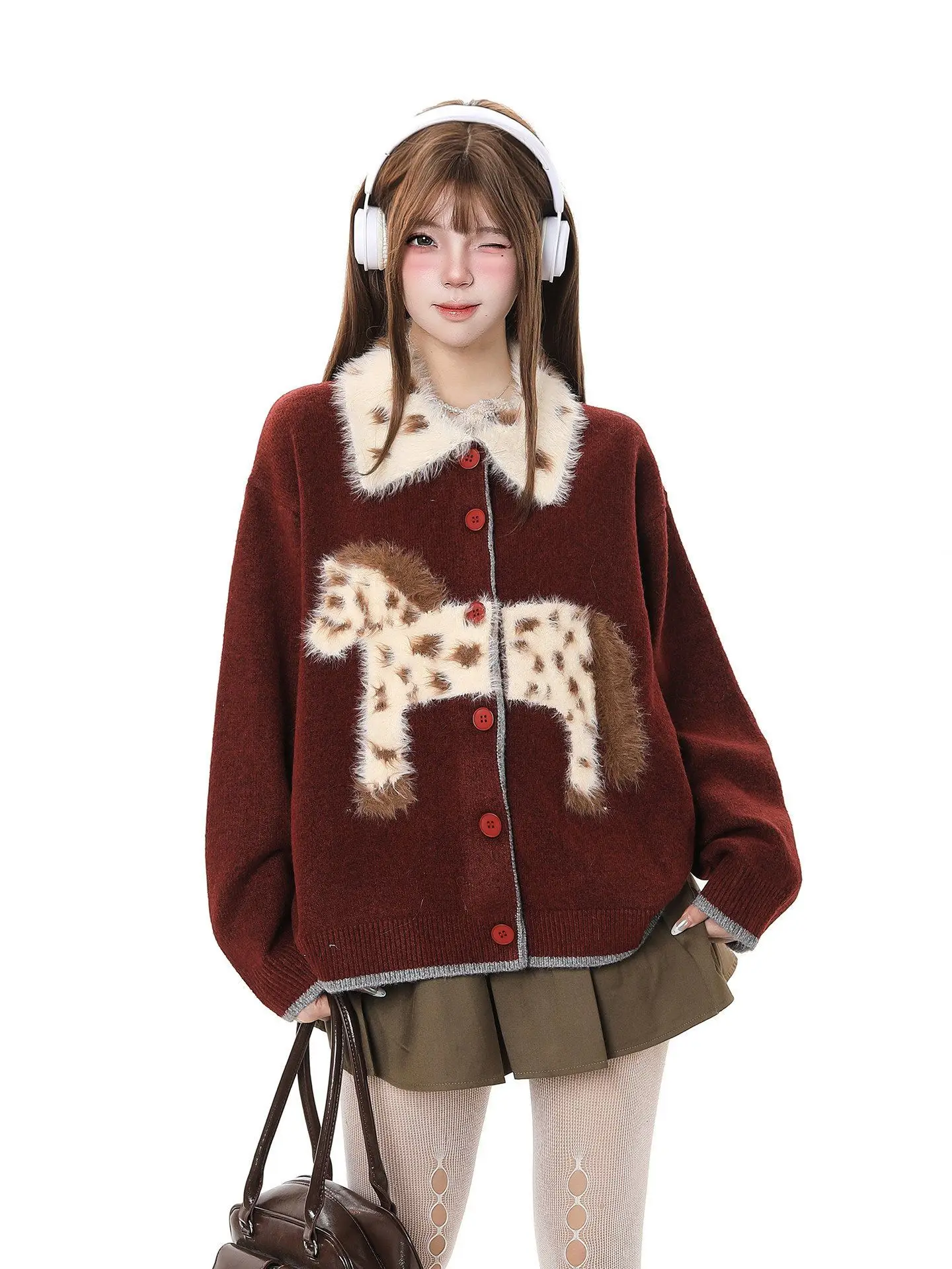 Japan Cartoon Patch Red Knitted Cardigan Women's 2026 Winter New Loose Lazy Atmosphere Sweater Jacket
Japan Cartoon Patch Red Knitted Cardigan Women's 2026 Winter New Loose Lazy Atmosphere Sweater Jacket