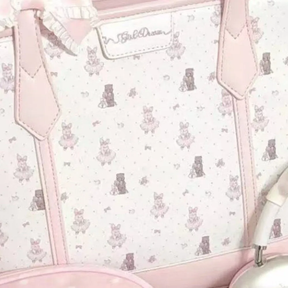 PU Aesthetic Print Handbag Bear Rabbit Print Large Capacity Versatile Shoulder Bags Cartoon Commuting Bag College Students
PU Aesthetic Print Handbag Bear Rabbit Print Large Capacity Versatile Shoulder Bags Cartoon Commuting Bag College Students