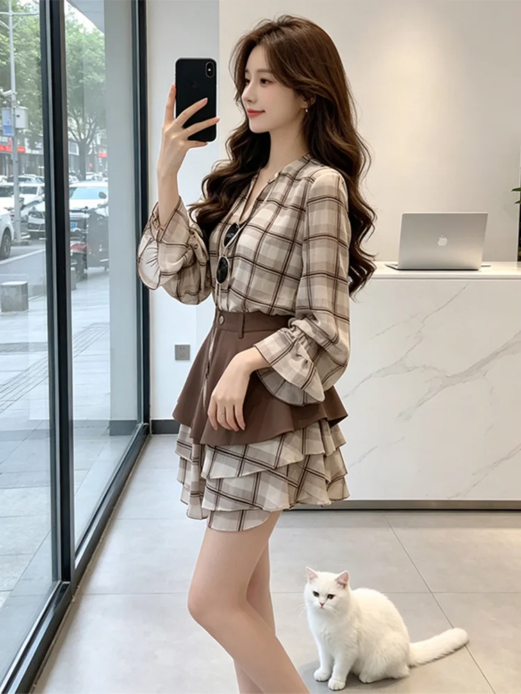 Versatile Plaid Waist-Cinching Dress Early Autumn New Light Maturity Style Slimming Short Skirt Retro Splicing High Waist A-L...
Versatile Plaid Waist-Cinching Dress Early Autumn New Light Maturity Style Slimming Short Skirt Retro Splicing High Waist A-L...