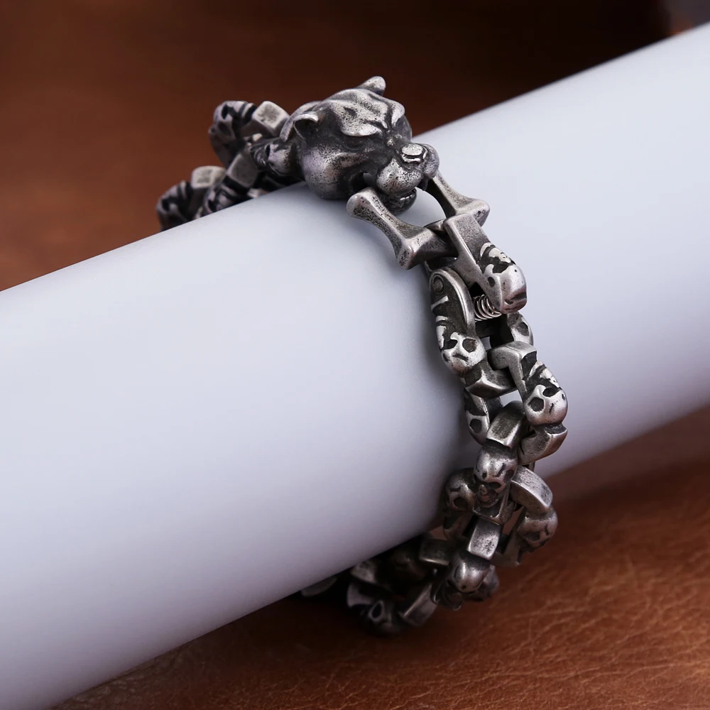 New Vintage Black Leopard Head Bracelet For Men Boys Stainless Steel High Quality Skull Bangles Domineering Amulet Jewelry Gifts
New Vintage Black Leopard Head Bracelet For Men Boys Stainless Steel High Quality Skull Bangles Domineering Amulet Jewelry Gifts