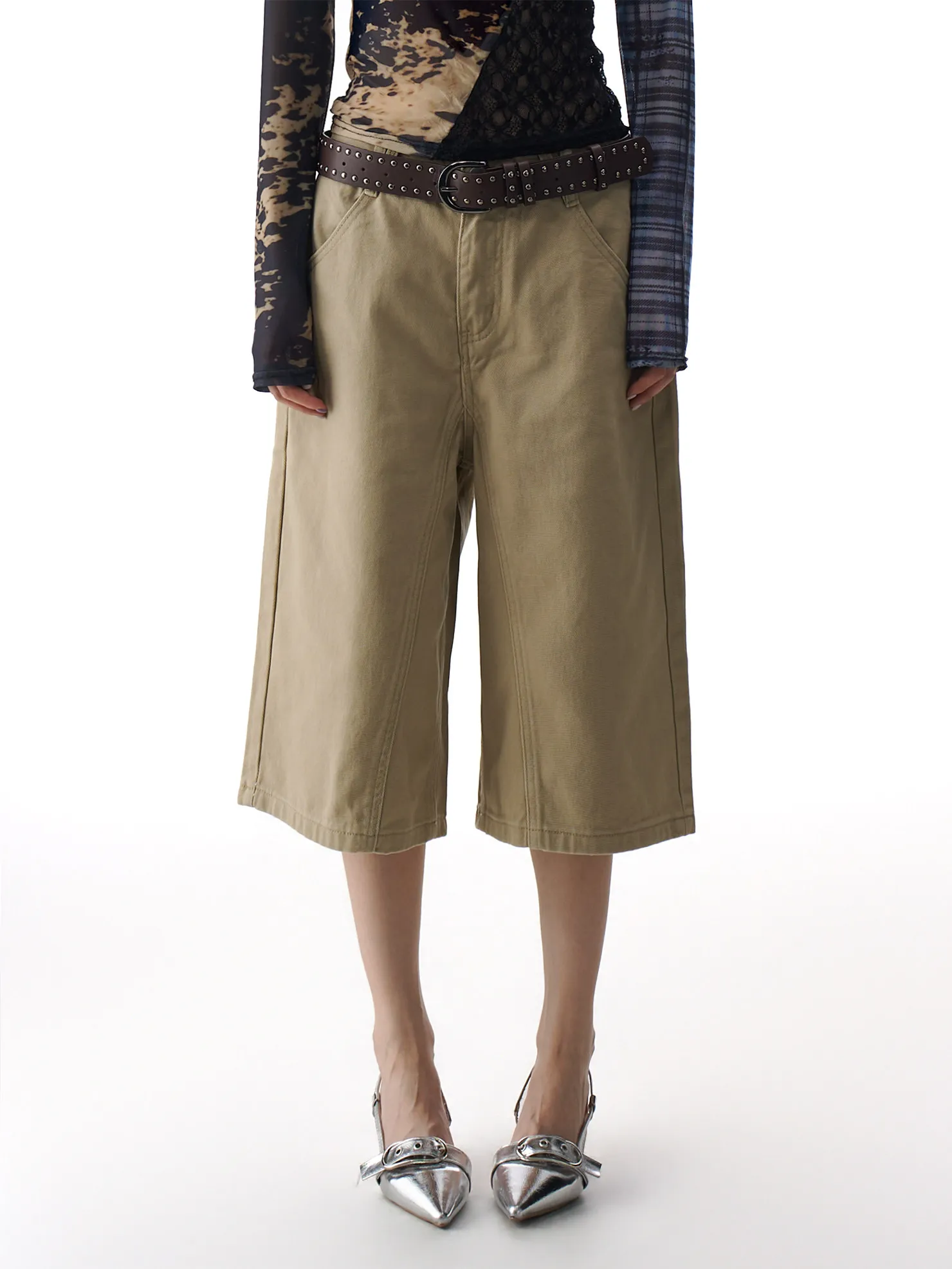 ZHISILAO Khaki Cargo Pocket Knee Length Jeans Women Vintage Y2k Casual Loose Trousers Summer 2026
ZHISILAO Khaki Cargo Pocket Knee Length Jeans Women Vintage Y2k Casual Loose Trousers Summer 2026