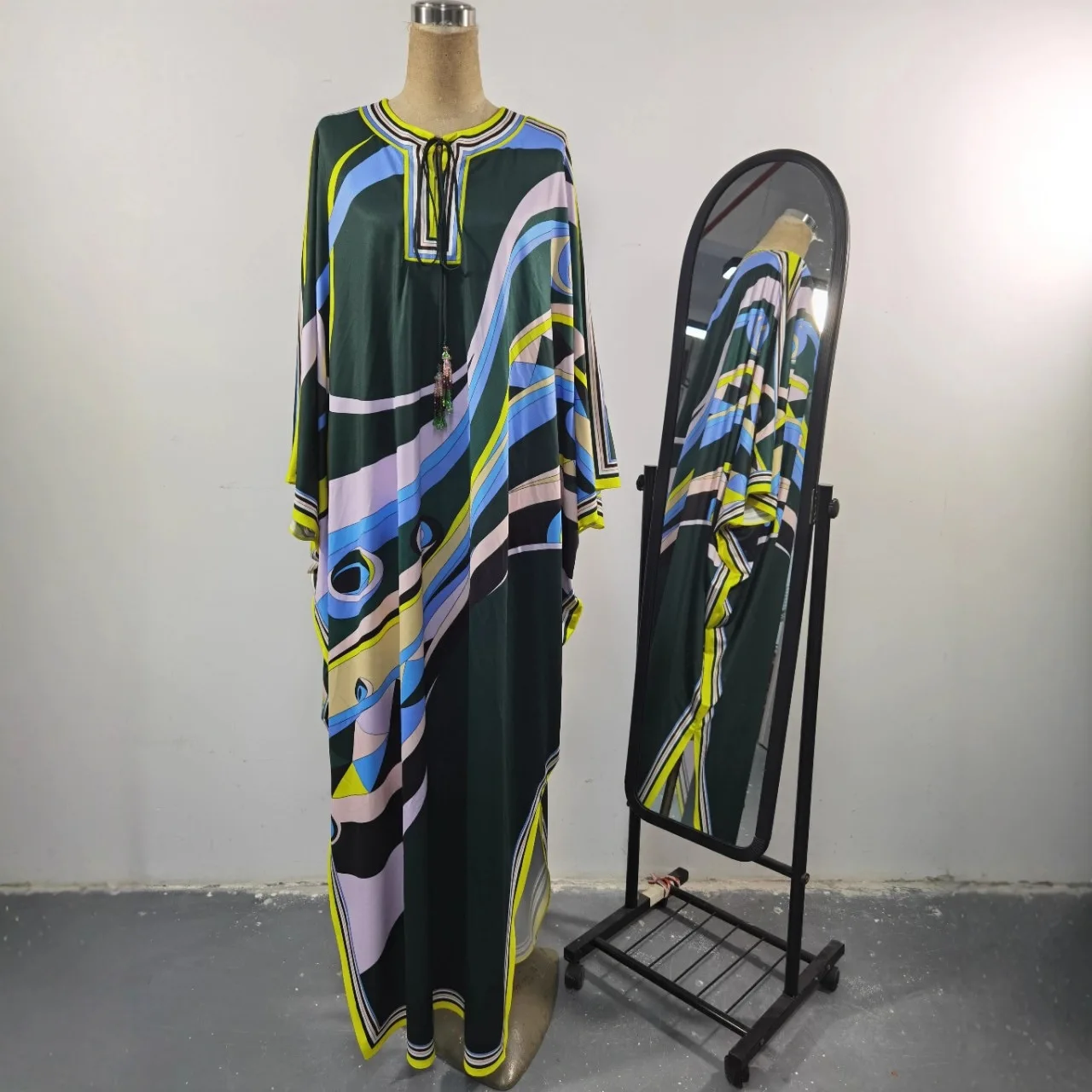 plus Size Knitted Silk Casual Print Batwing Sleeve round Neck Dress Citywalk Spring Large Size Women's Fashion Cross-Border C...
plus Size Knitted Silk Casual Print Batwing Sleeve round Neck Dress Citywalk Spring Large Size Women's Fashion Cross-Border C...