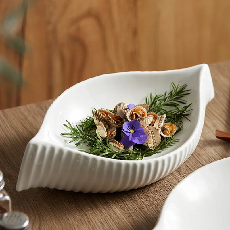 Ceramic Special-shaped Plate Hotel Club Restaurant Fusion Plate Private Room Mood Dishes Molecular Cuisine Sashimi Cold Dishes
Ceramic Special-shaped Plate Hotel Club Restaurant Fusion Plate Private Room Mood Dishes Molecular Cuisine Sashimi Cold Dishes