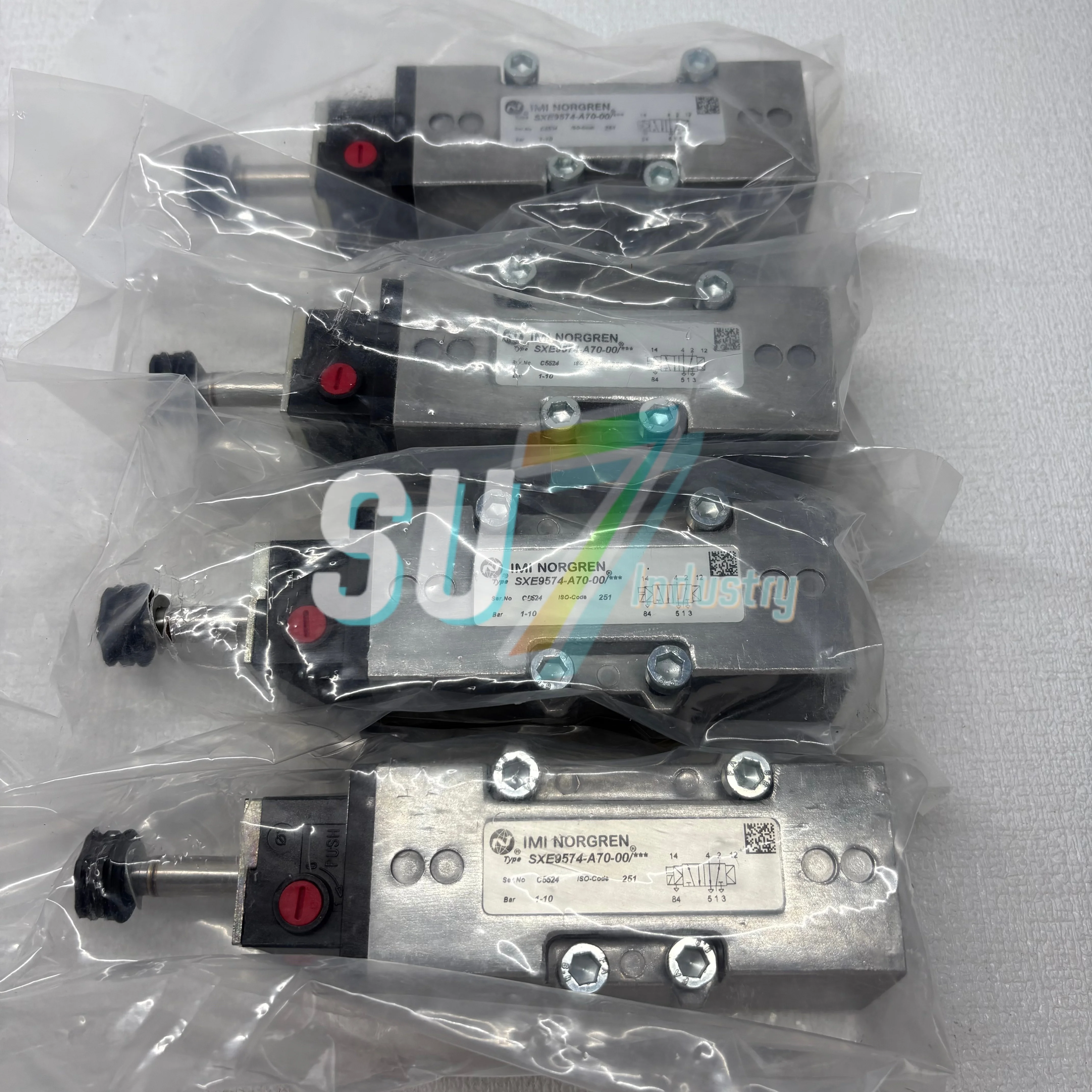 Новый оригинальный SXE9574-A70-00
Новый оригинальный SXE9574-A70-00