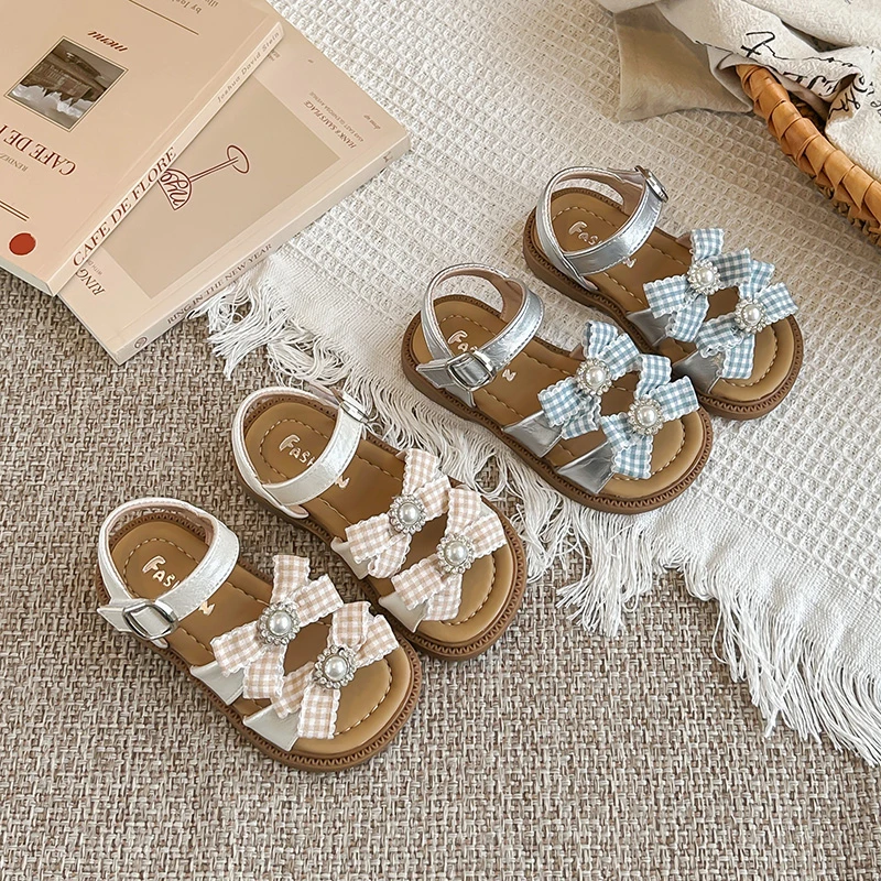 Girls Casual Sandals Sweet Bows Open Toes Kids Princess Shoes Fashion Soft Sole 2026 Summer New Children Beach Shoes Non-slip
Girls Casual Sandals Sweet Bows Open Toes Kids Princess Shoes Fashion Soft Sole 2026 Summer New Children Beach Shoes Non-slip