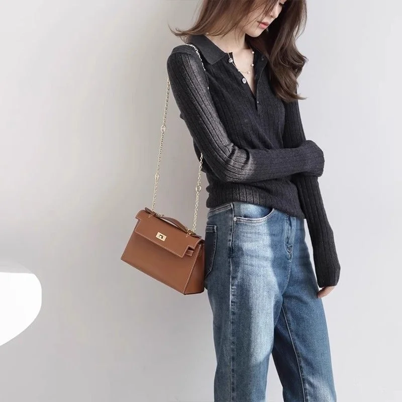 POLO Collar Knitted Women's Autumn Design Lapel Slim Sweater Base Temperament Top
POLO Collar Knitted Women's Autumn Design Lapel Slim Sweater Base Temperament Top