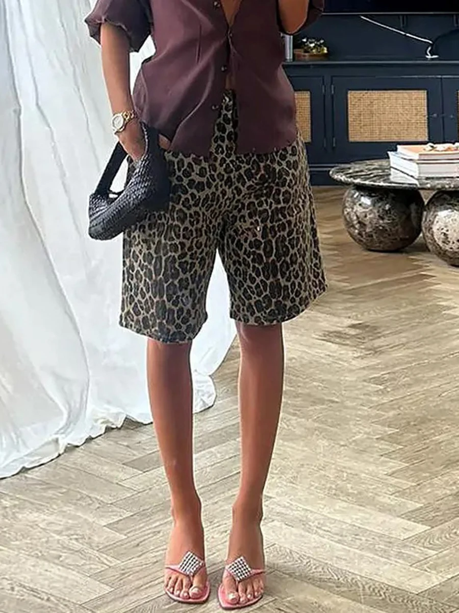 Vintage Leopard Print Shorts Women Summer Mid Waist Pocket Knee-length Short Pant Streetwear Fashion Casual Shorts 2025 New
Vintage Leopard Print Shorts Women Summer Mid Waist Pocket Knee-length Short Pant Streetwear Fashion Casual Shorts 2025 New