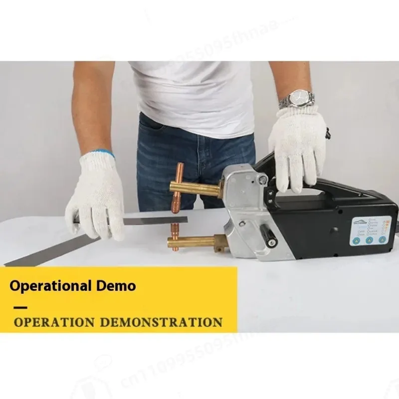 220V Portable car transformer electric spot welding machine spot welding machine
220V Portable car transformer electric spot welding machine spot welding machine