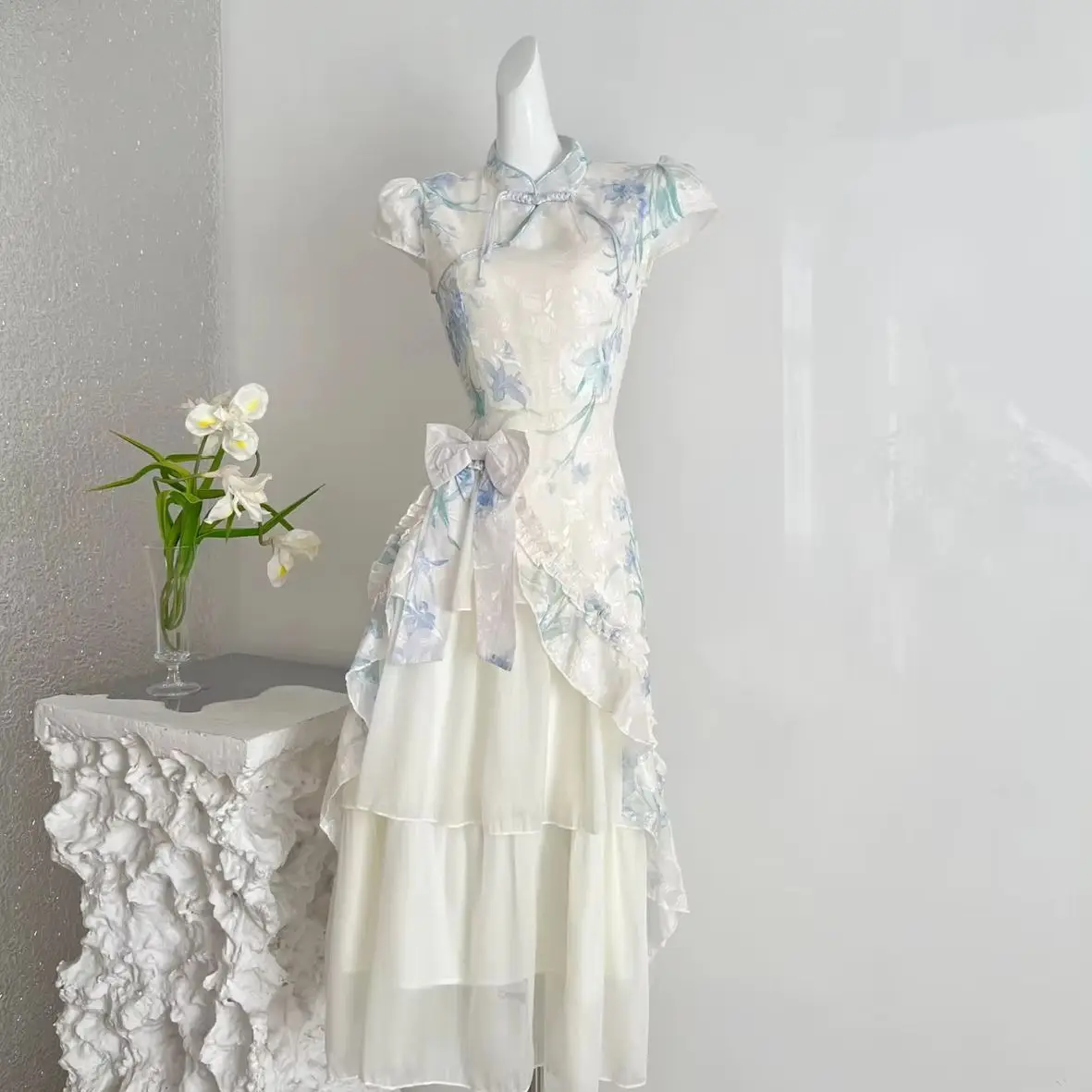 Chinese Style New Irregular Patchwork Dress with Sleeve Women Printed A-Line High Waist Printed Floral Dress Female Vestidos
Chinese Style New Irregular Patchwork Dress with Sleeve Women Printed A-Line High Waist Printed Floral Dress Female Vestidos