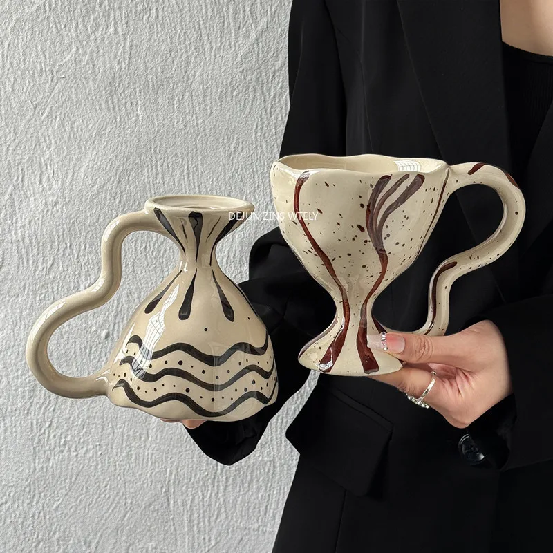 250ml Hand-painted Ceramic Mug Large Capacity High-sided Coffee Cup Household Vintage Ceramic Water Cup Office Coffee Cup
250ml Hand-painted Ceramic Mug Large Capacity High-sided Coffee Cup Household Vintage Ceramic Water Cup Office Coffee Cup
