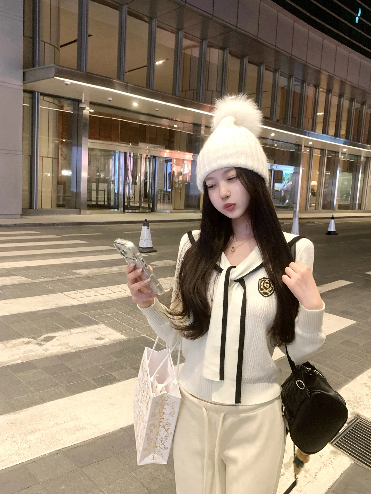 Женский вязаный свитер с воротником-стойкой в стиле преппи, новинка зимы, укороченный топ с длинными рукавами и поясом
Женский вязаный свитер с воротником-стойкой в стиле преппи, новинка зимы, укороченный топ с длинными рукавами и поясом