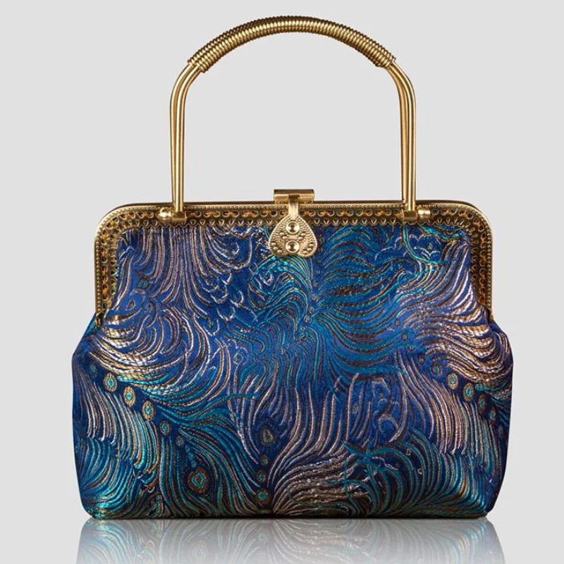 Новая дизайнерская сумка ручной работы из ретро-ткани, женская сумочка для банкетов и вечеринок, элегантный стиль.
Новая дизайнерская сумка ручной работы из ретро-ткани, женская сумочка для банкетов и вечеринок, элегантный стиль.