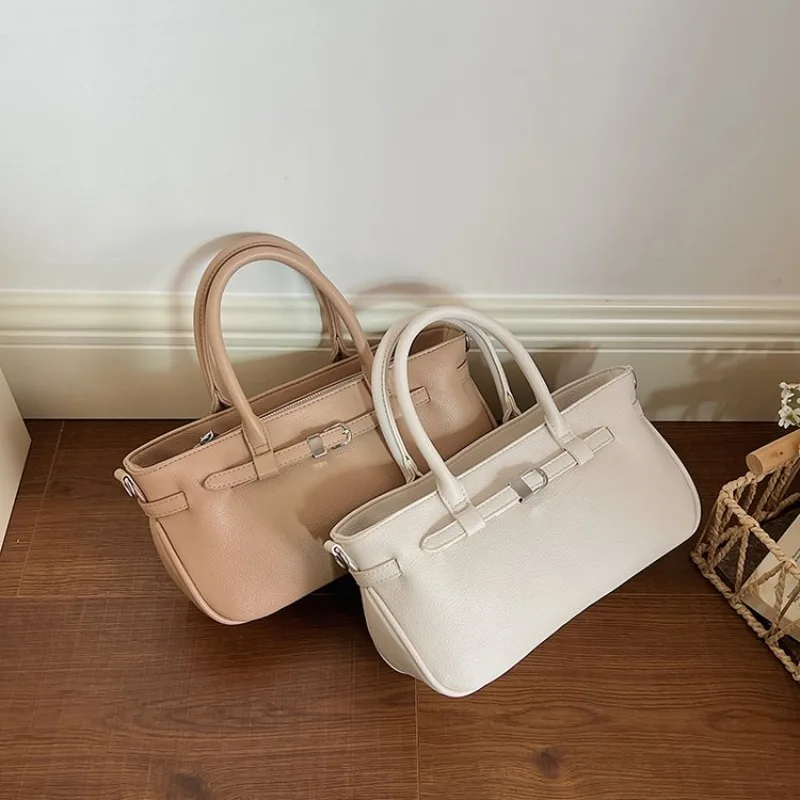 Unique Diaper Bag For Women Casual Business Crossbody Trendy Letter Logo Handbag Vintage Classic Leather Best For Shopping
Unique Diaper Bag For Women Casual Business Crossbody Trendy Letter Logo Handbag Vintage Classic Leather Best For Shopping
