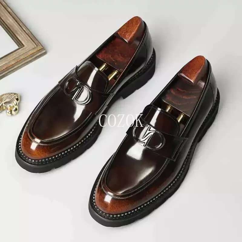 Men's Thick Soled Round Toe Bright Leather Business Casual Leather Shoes with One Foot on Cowhide Hooded Men's Shoes Fashion
Men's Thick Soled Round Toe Bright Leather Business Casual Leather Shoes with One Foot on Cowhide Hooded Men's Shoes Fashion