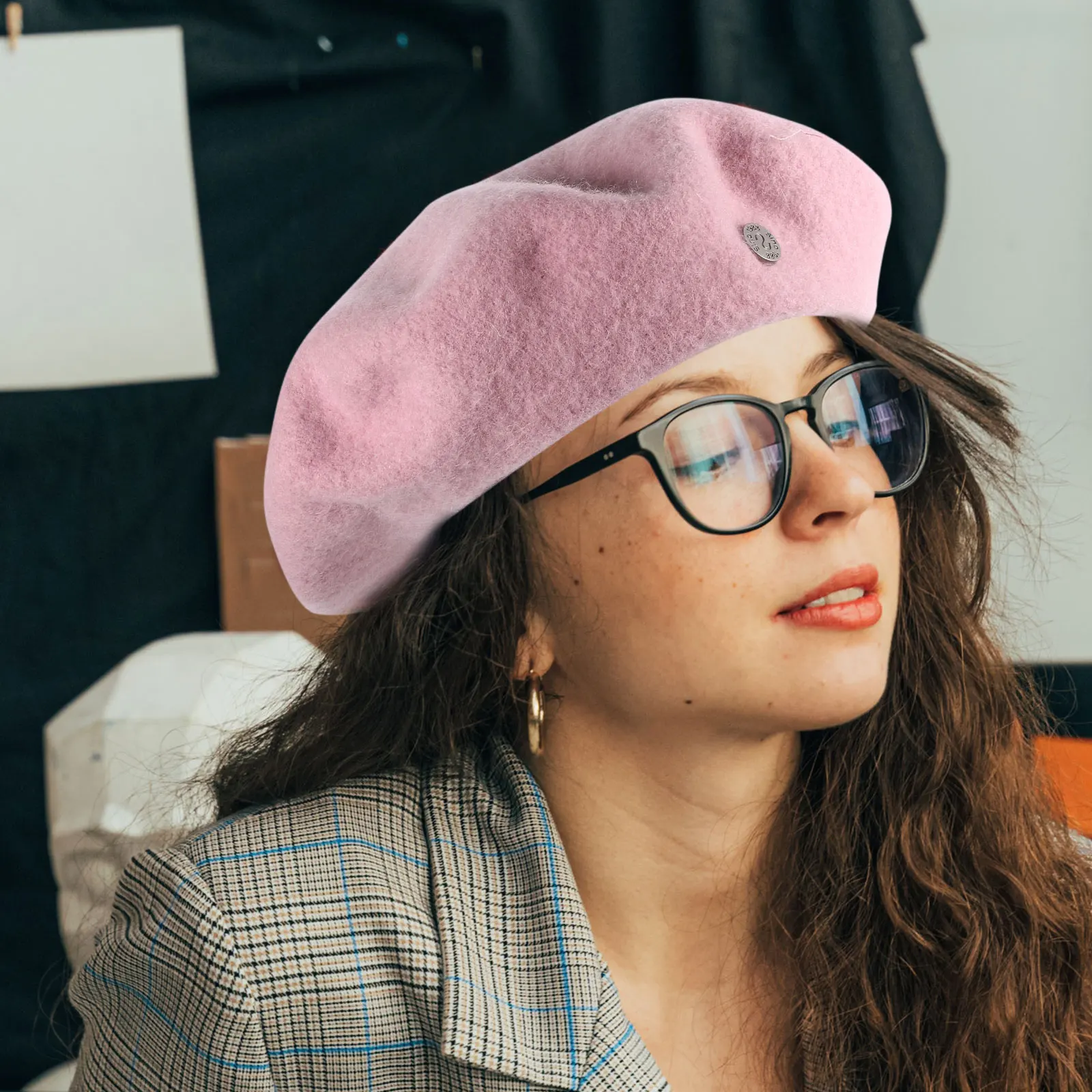 Wool Beret Hat for Women Autumn Winter Fashionable Ladies Sunshade Headwear French Style Decorative Pin
Wool Beret Hat for Women Autumn Winter Fashionable Ladies Sunshade Headwear French Style Decorative Pin