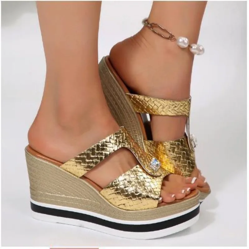 New Summer One Word Buckle with Waterproof Platform Roman Soft Leather Sandals for Women Thick Bottom Slope Heel Women's Shoes
New Summer One Word Buckle with Waterproof Platform Roman Soft Leather Sandals for Women Thick Bottom Slope Heel Women's Shoes