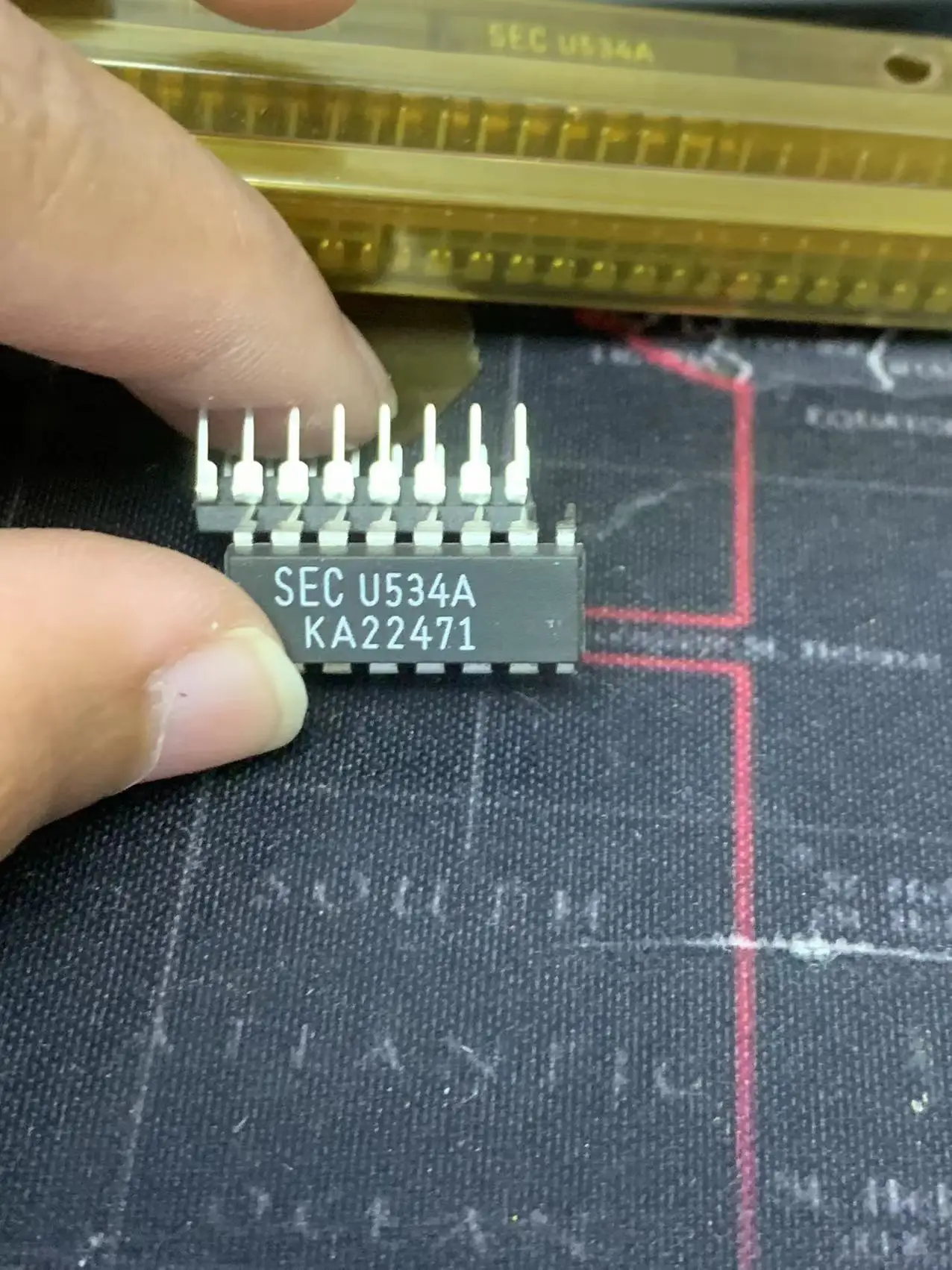 KA22471 (1pcs) Electronic Component Chip IC Integrated Circuit Spot
KA22471 (1pcs) Electronic Component Chip IC Integrated Circuit Spot