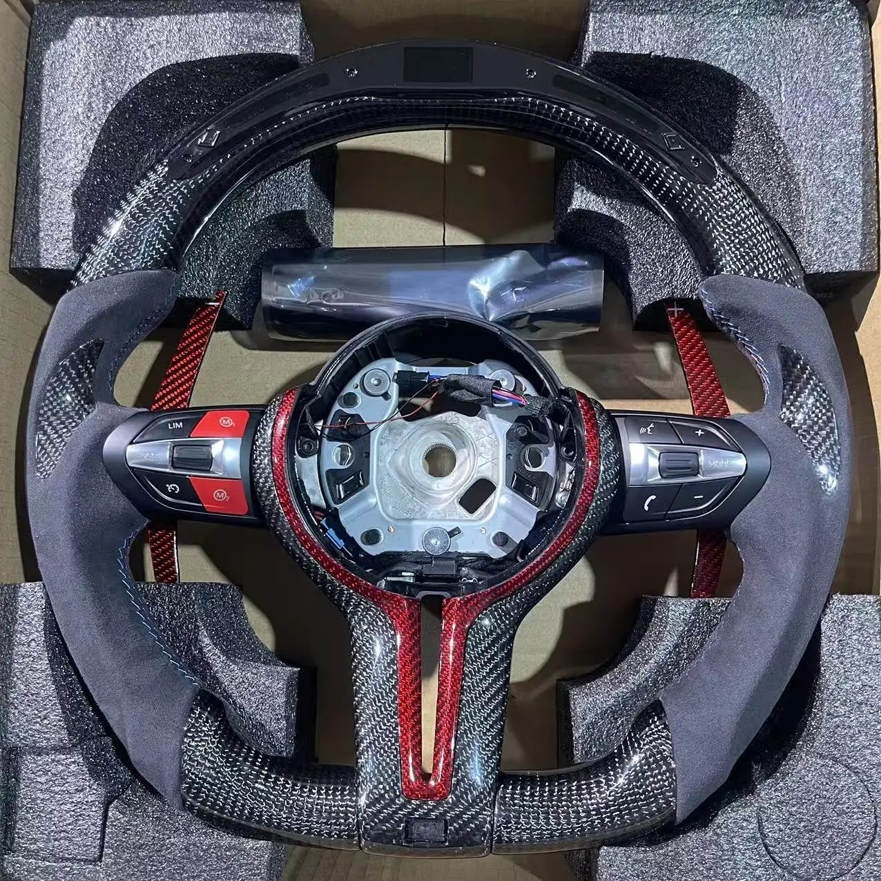Hot Sale Carbon Fiber LED Steering Wheel for Bmw F01 F06 F10 F20 F30 F32 F36 M3 F15 M5 F80 M4 F82 M2 F87 F92 E70 E71 E90 X3 X5
Hot Sale Carbon Fiber LED Steering Wheel for Bmw F01 F06 F10 F20 F30 F32 F36 M3 F15 M5 F80 M4 F82 M2 F87 F92 E70 E71 E90 X3 X5
