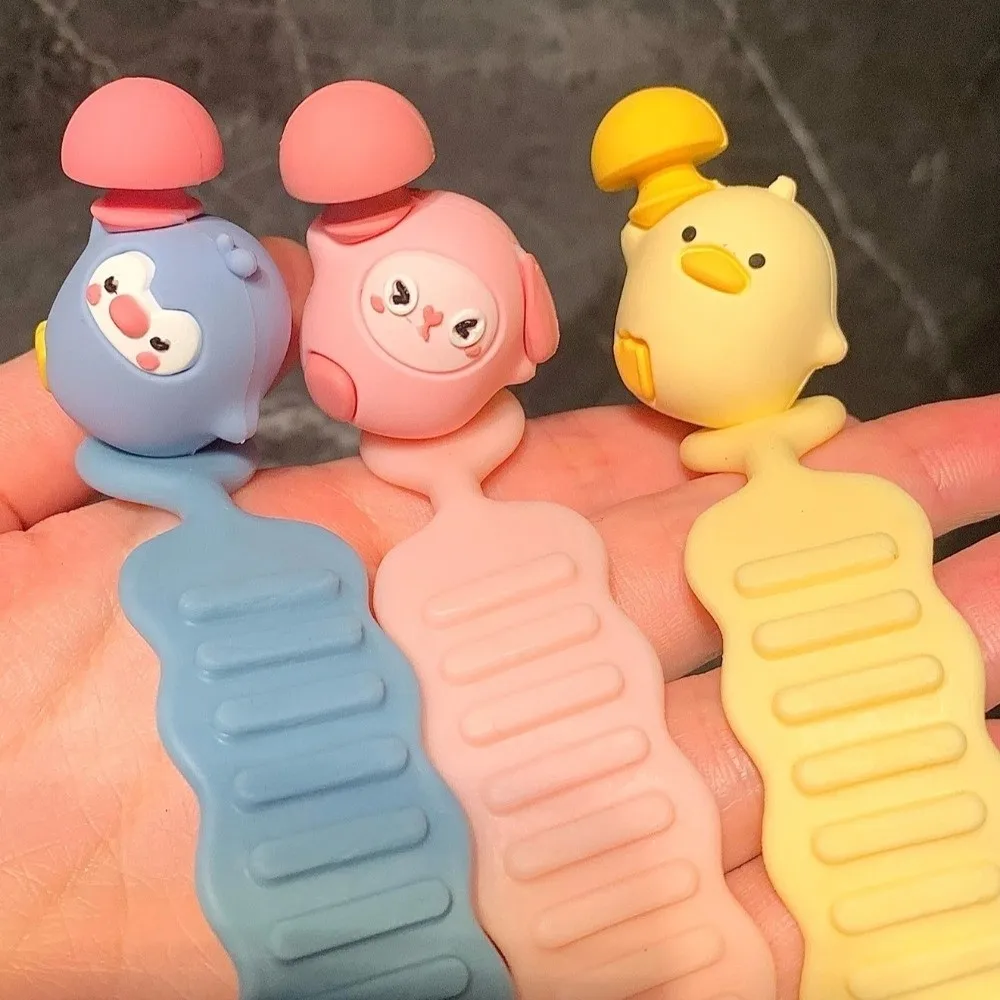 Милый мультяшный подъемник для крышки унитаза, антигрязный многофункциональный держатель для табуретки, избегайте прикосновения в форме животного, открывалка для крышки унитаза, ванная комната
Милый мультяшный подъемник для крышки унитаза, антигрязный многофункциональный держатель для табуретки, избегайте прикосновения в форме животного, открывалка для крышки унитаза, ванная комната